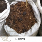 Коровий навоз в мешках.