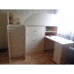 продам детскую кроватку, новая (набор детской мебели)